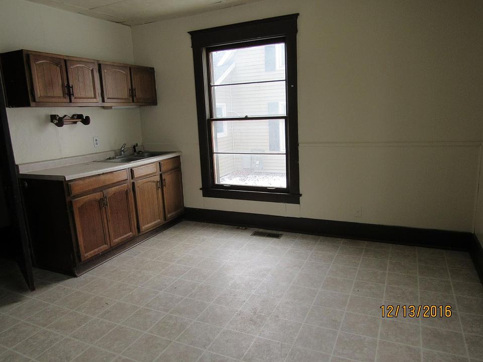 2nd image of 1040 S Courtland Ave APT 2