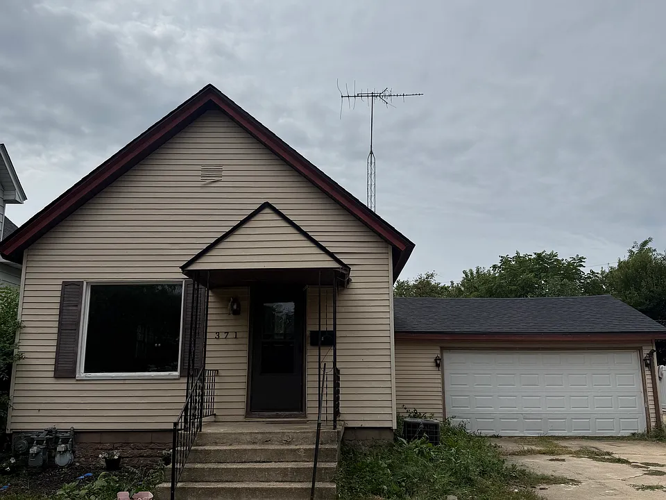 371 N Center Ave #F