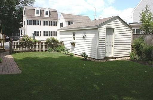 4th image of 11 Franklin St