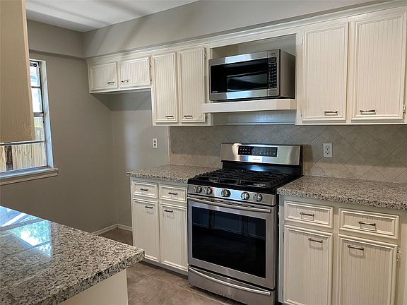 3rd image of 11811 Westwold Dr