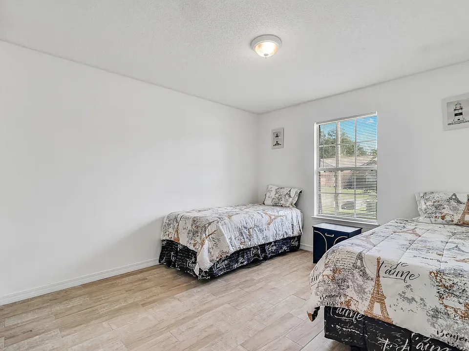3033 Classic Dr