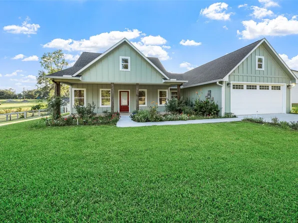 140 Faulkner Ave, Coldspring, TX 77331