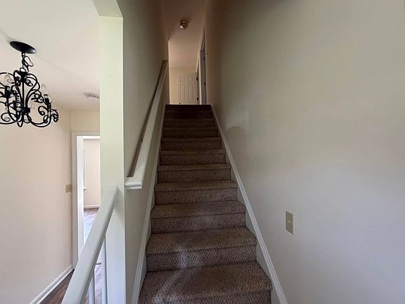 4th image of 8337 Colony Cir
