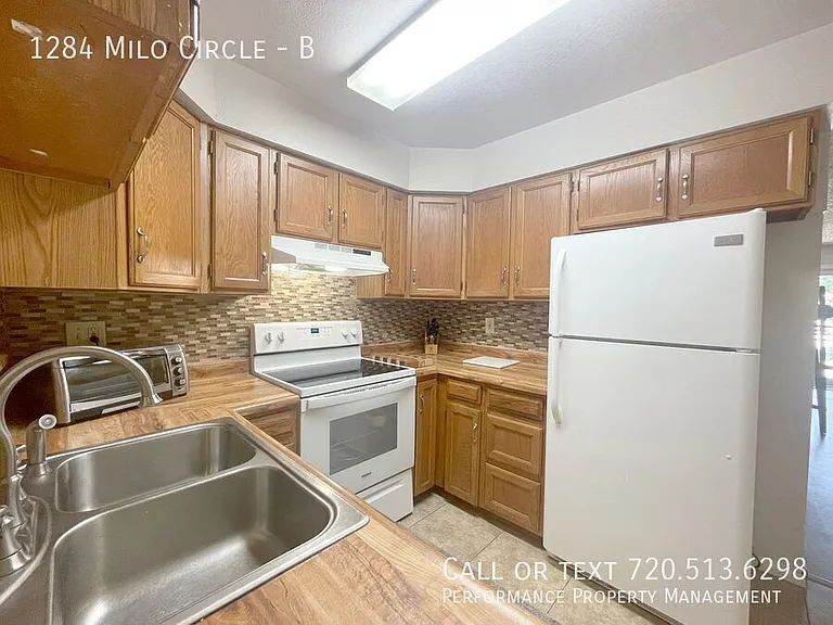 1284 Milo Cir #B — Photo 23