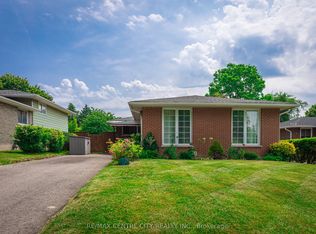 482 Castlegrove Blvd, London, ON N6G 1K8