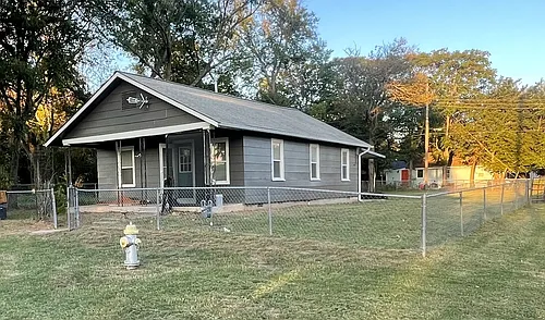 423 S Louisa Ave Photo 1