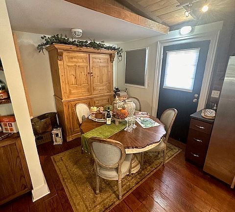 5th image of 1055B Franklin Lakes Rd #B