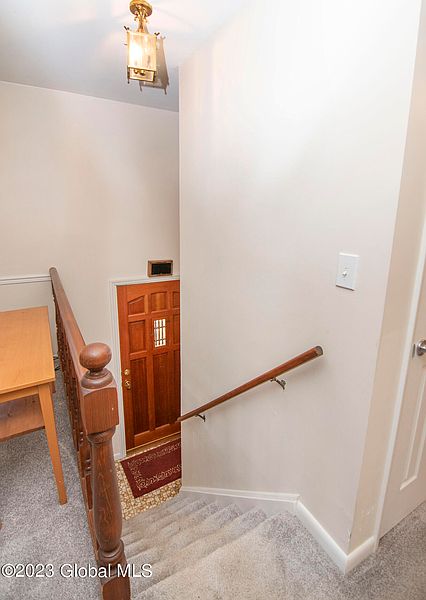 4th image of 4 Lanie Drive