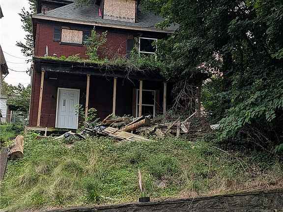 2nd image of 355 High St