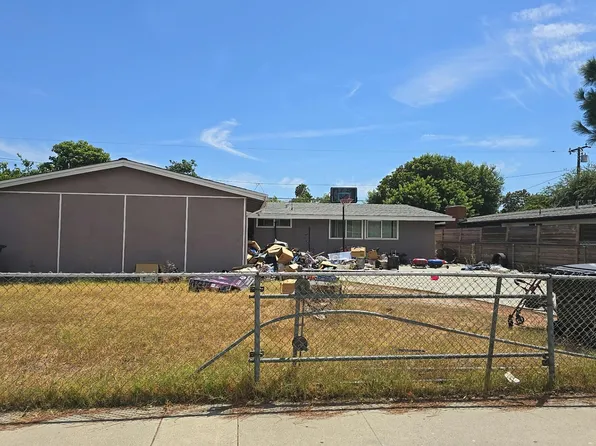 2212 Carlton Ave, Pomona, CA 91768