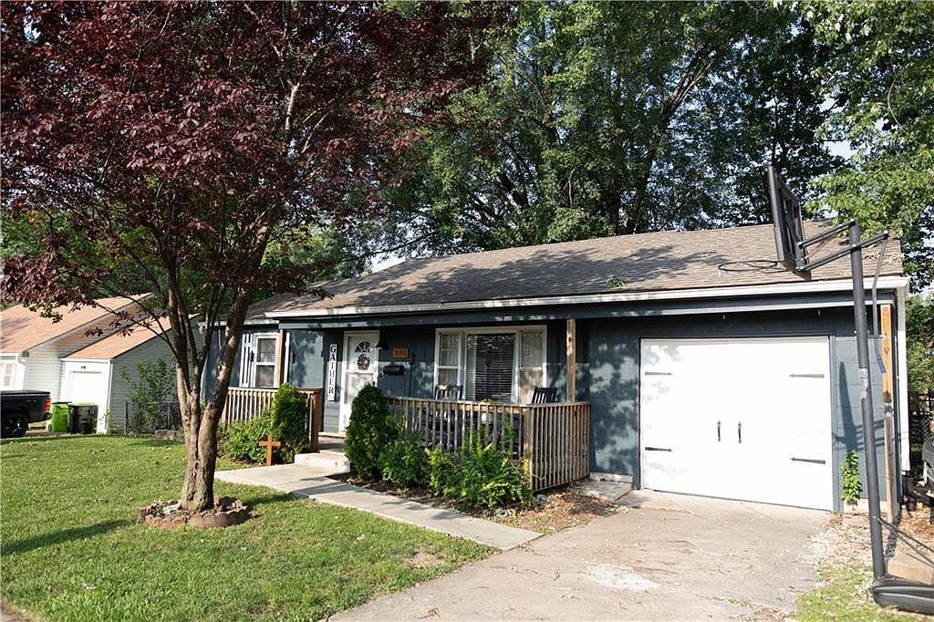 800 S Highland Dr, Harrisonville, MO 64701 Zillow