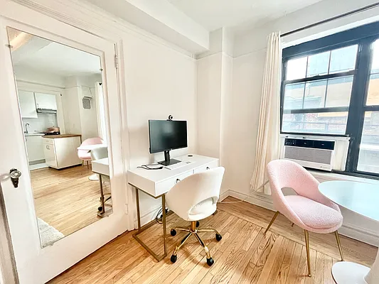 Rented by EXP Realty NYC | media 12