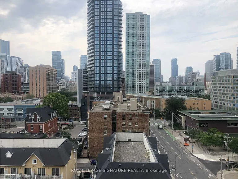 225 Wellesley St E #1004 — Photo 13