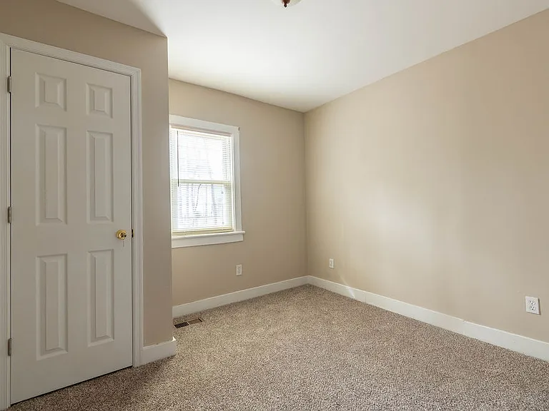 125 Lewis Dr — Photo 8