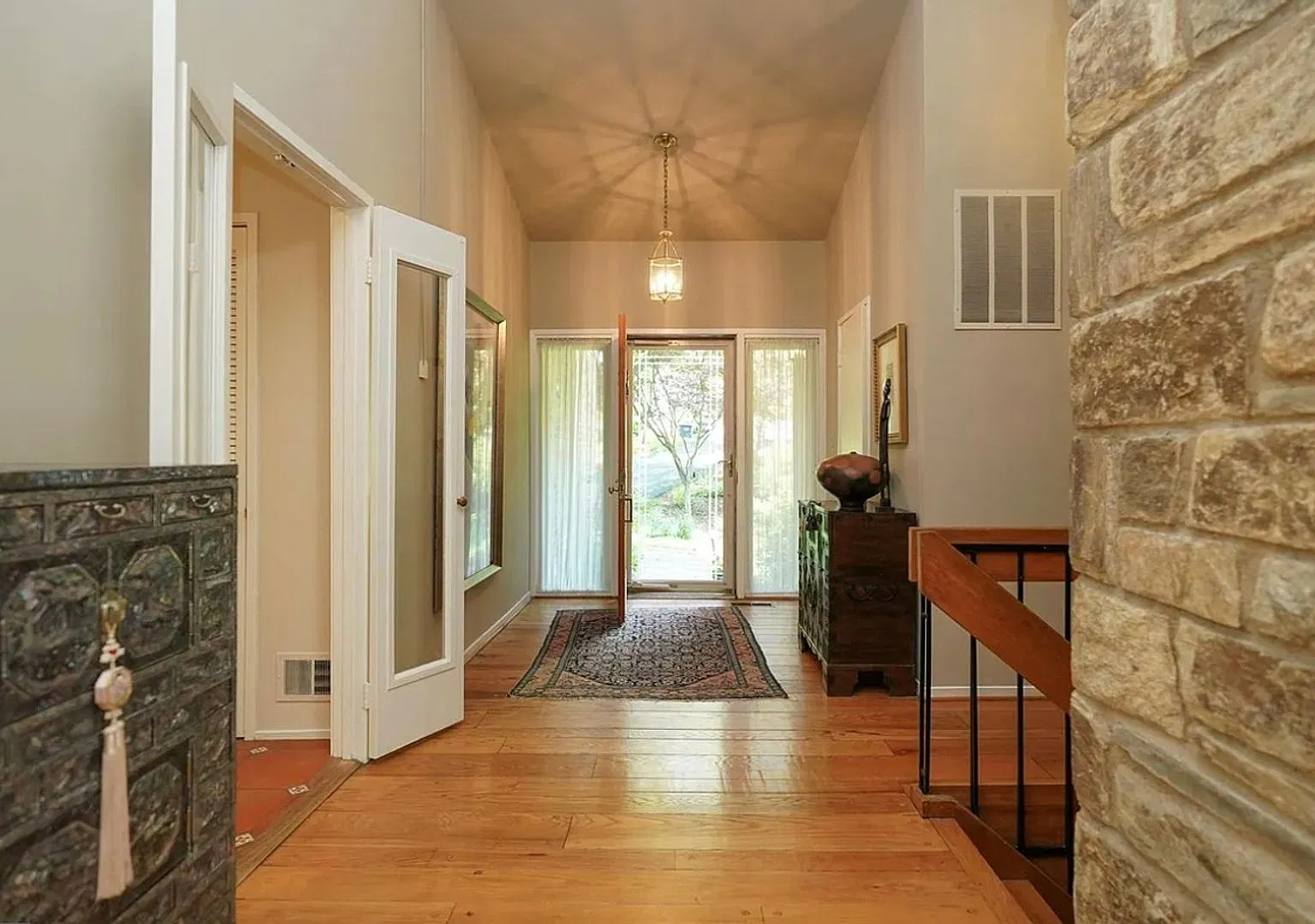 Spacious 5BR House in Potomac — Photo 4
