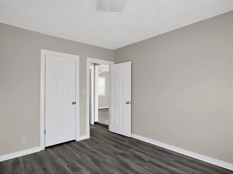 2707 Heatherlea Ct — Photo 10