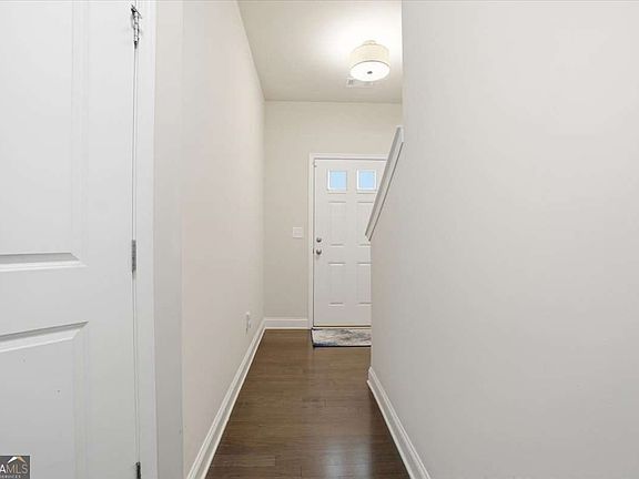 5th image of 5441 Cascade Rdg SW