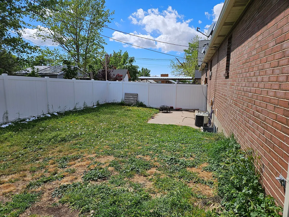 Building Photo - 51-53 W 1100 S