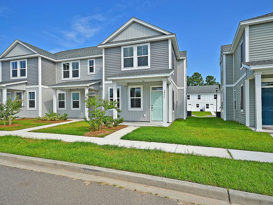 3977 Four Poles Park Dr Exterior