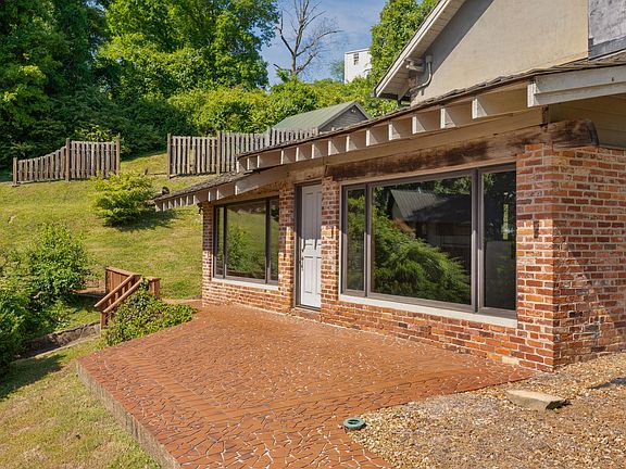 57th image of 2910 Crest Terrace Dr