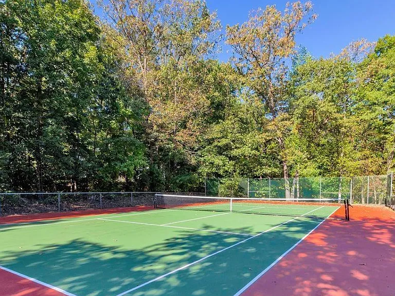 Tennis court