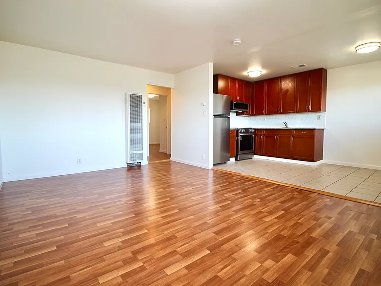 16318 Maubert Ave #D — Photo 5