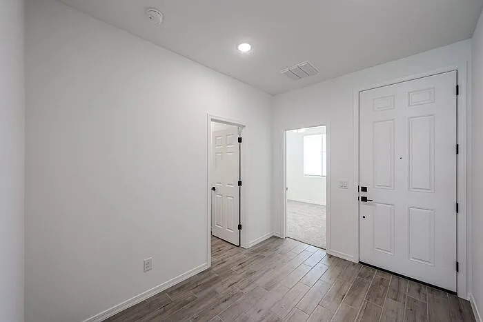 5633 W McNeil St — Photo 6