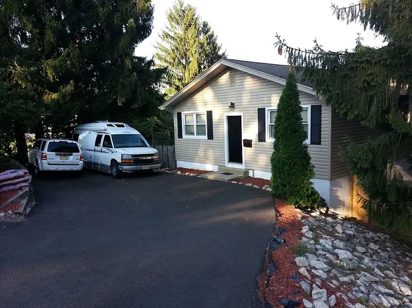 15 Walsh Rd, Franklin, NJ 07416