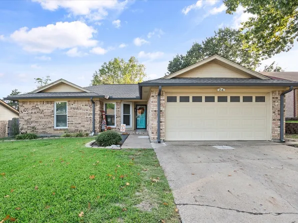 6512 Alta Vista Dr, Watauga, TX 76148