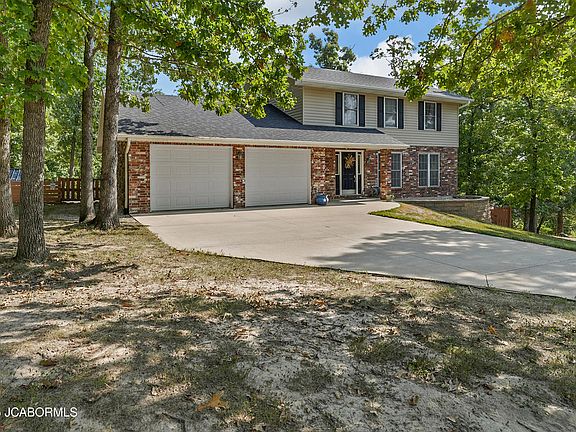 2nd image of 128 Don Dr