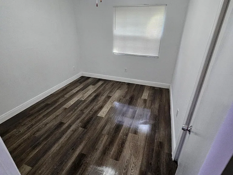 1276 NW 112th Ave — Photo 11