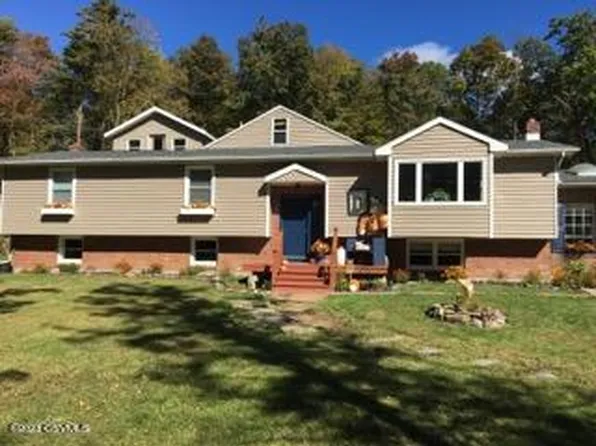 509 Mingle Inn Rd, Berwick, PA 18603