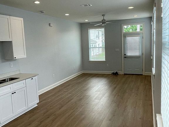4th image of 3416-3418 3rd St #3416