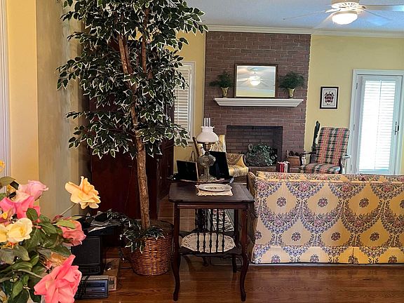 4th image of 762 Nicholson Carr Rd