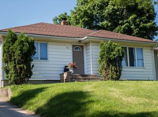 901 1st Ave NE, Waverly, IA 50677