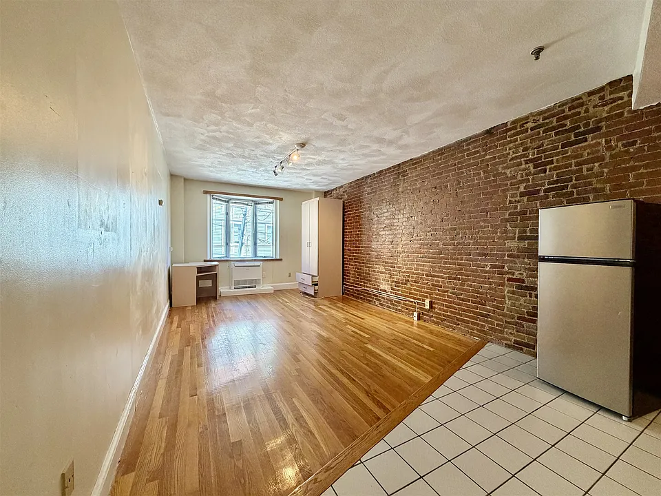 12 Mount Auburn St #10