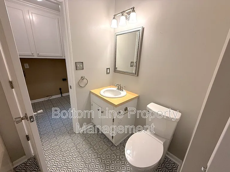 317 Treeline Dr — Photo 11