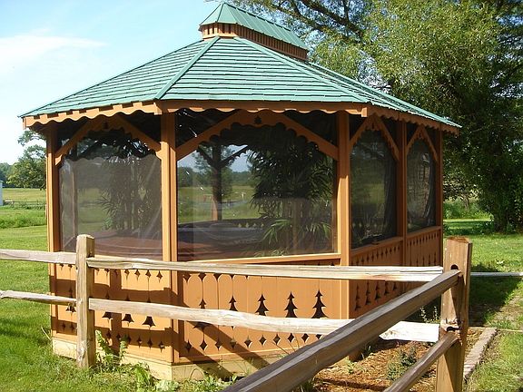 Gazebo with Hot tub
