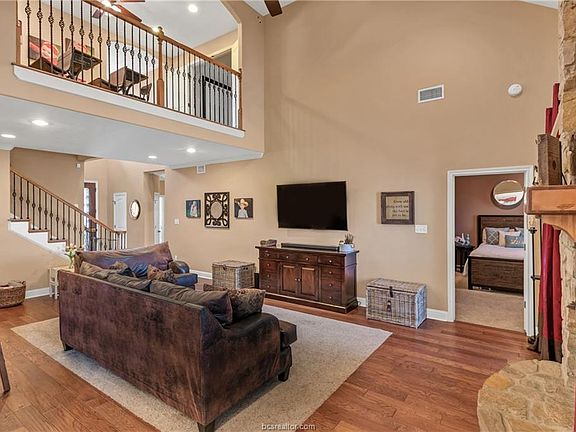 4th image of 4259 Hollow Stone Dr