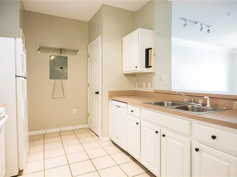 955 Juniper St NE #3228 — Photo 3