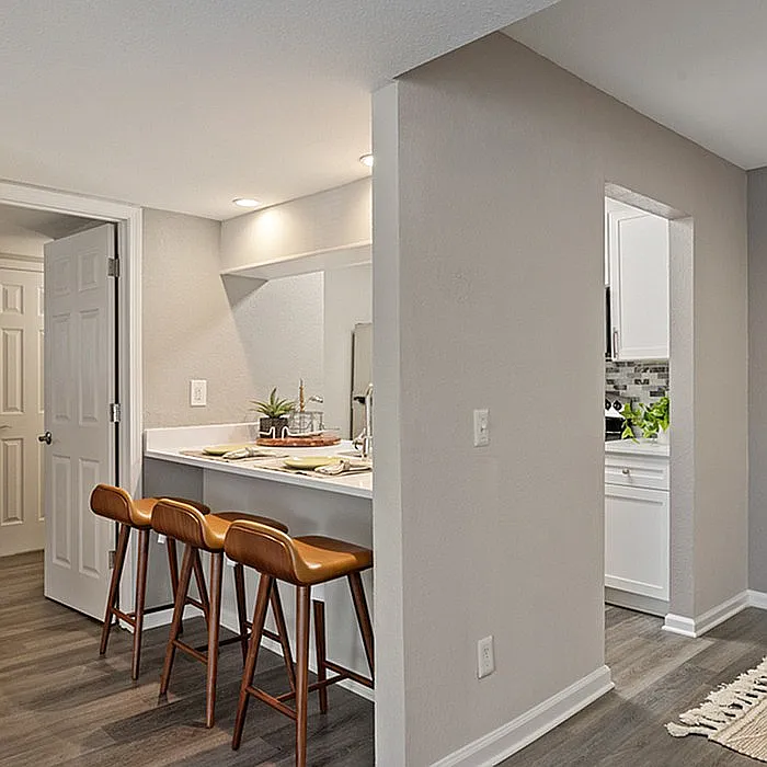 Central Pointe — Photo 3