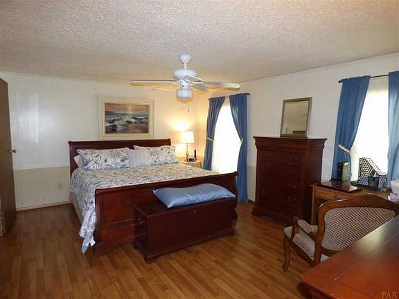 5th image of 4749 Thoroughbred Dr