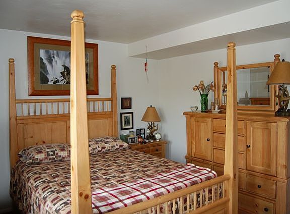 Bedroom (unfurnished)