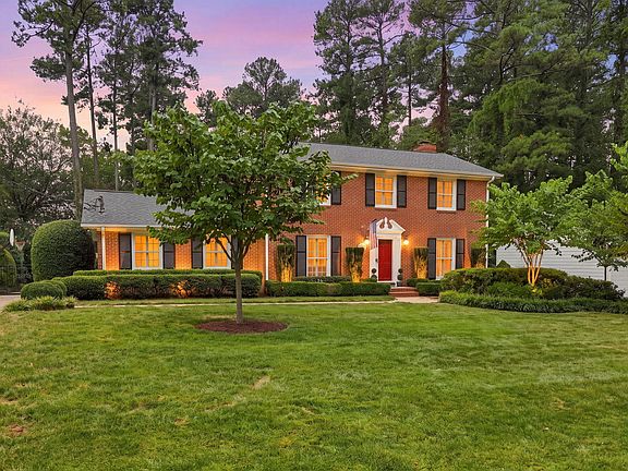 3rd image of 1014 Country Ridge Dr