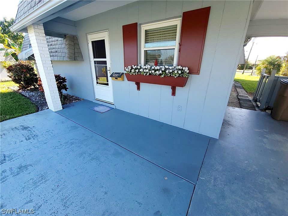 1st image of 366 Garland Ct