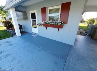 366 Garland Ct, Lehigh Acres, FL 33936