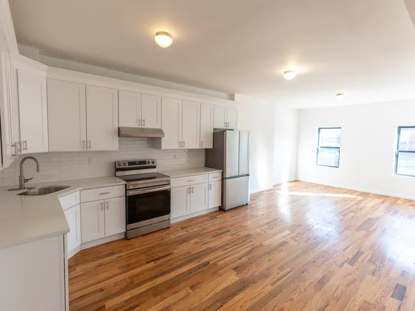 1256 Bay Street image 1 of 14