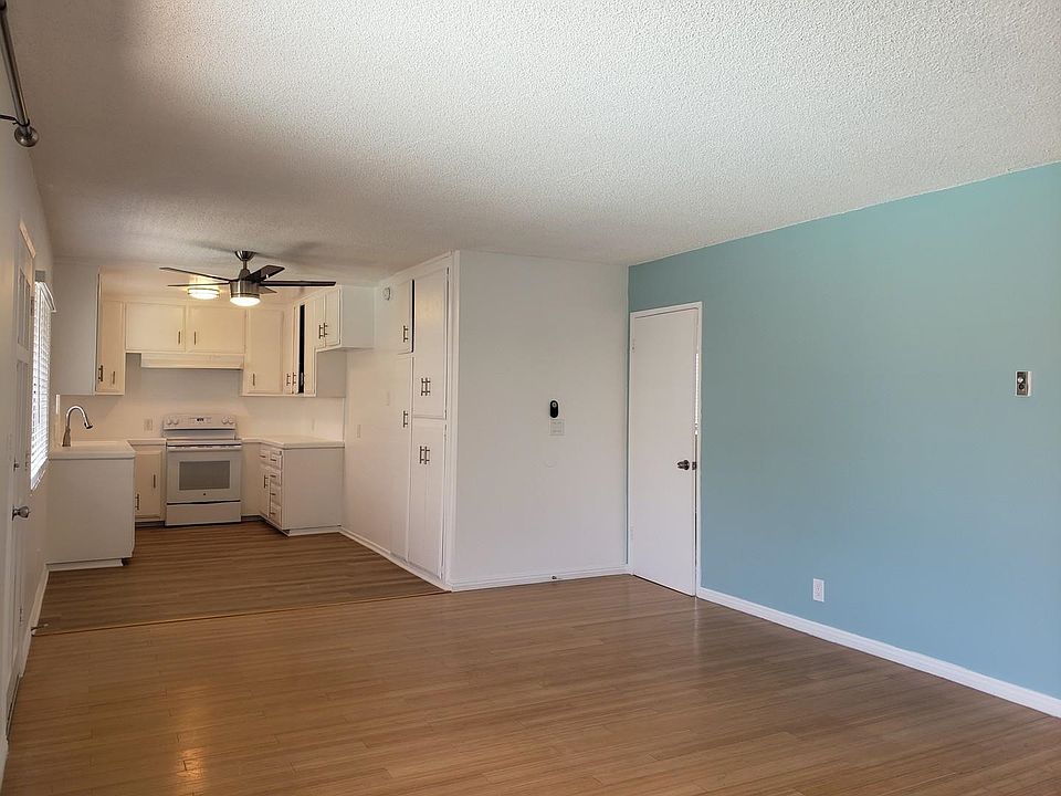 1st image of 517 Evergreen St APT 8