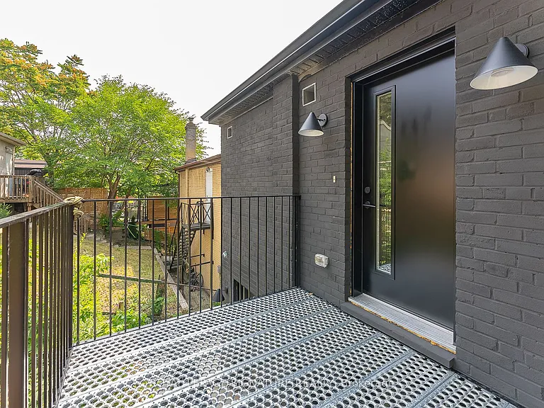 1254 Davenport Rd #4 — Photo 33