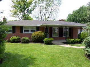 450 Quaker Dr, York, PA 17402